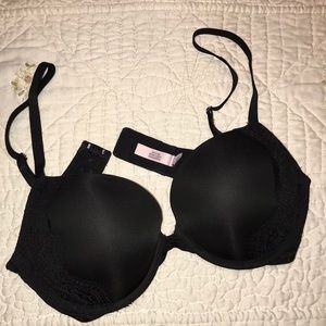 Victoria’s Secret black push up bra, 34D